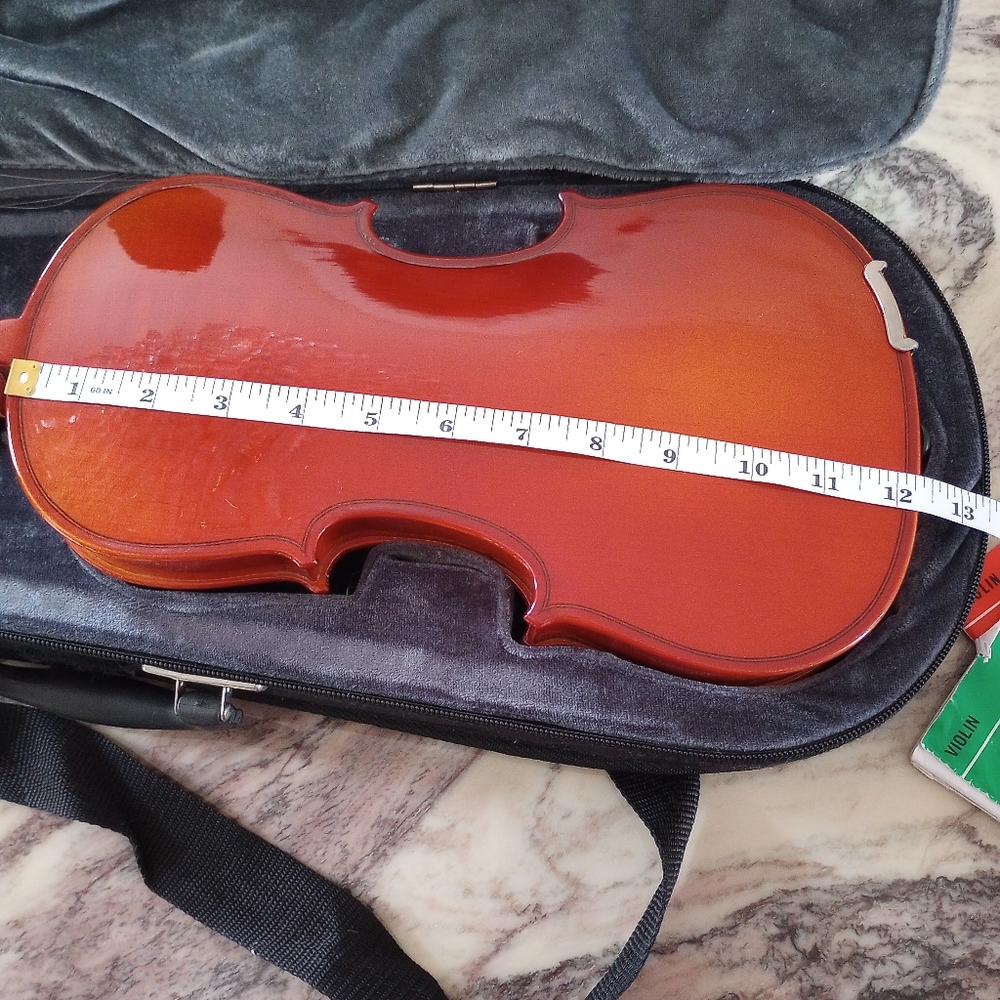 Violin - Picture 2 of 7